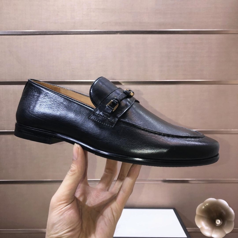 G*u*i leather shoes